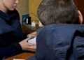 Напав серед білого дня біля під’їзду: на Дніпропетровщині серйозно покарають грабіжника
