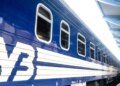 Укрзалізниця обмежує рух потягів після обстрілів інфраструктури: затримки сягають двох годин