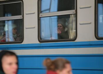 Жилье на два месяца и отмена выплат: какие страны урежут помощь для украинцев