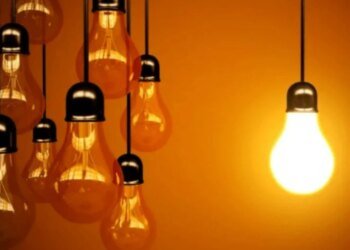 У всіх регіонах України 18 січня діятимуть графіки відключення світла