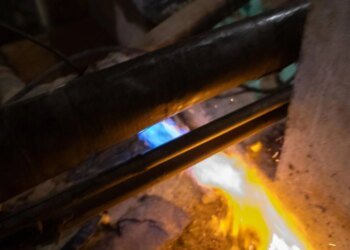 У Києві тривають аварійно-відновлювальні роботи з повернення тепла до 102 житлових будинків – Кулеба