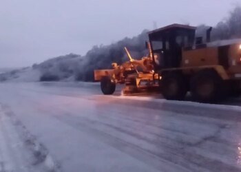 У низці областей другу добу крижаний дощ, на Одещині заборона на рух на одній з трас – дорожники