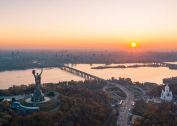 Рекордные миллионы на туризме: какие области Украины заработали больше всего за год