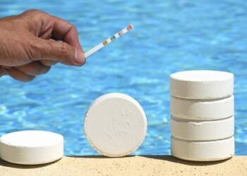 Хлор для басейнів: експертний довідник та покупки на Leader-Aqua