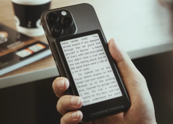 Второй дисплей E-ink для смартфона: небольшой ридер Xteink X4