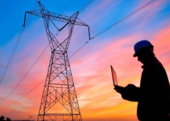 Отключения света в Украине 24 января: где будут действовать графики