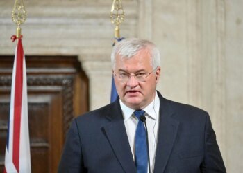 "Нема слів, щоб описати російських вбивць" – Сибіга відреагував на удар БПЛА по Богодухову