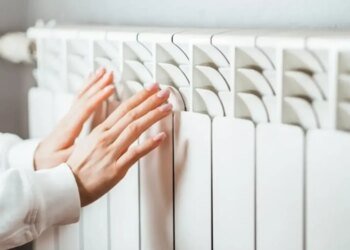 Київ відновлює теплопостачання після аварії в енергосистемі: понад 2700 будинків вже з теплом