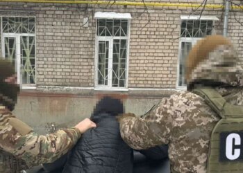 Продавали автомати, гранатомети та боєприпаси. СБУ викрила 7 торговців зброєю у 4-х регіонах України