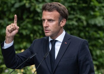 Макрон пояснив, чому Європа не може ввести війська в Україну до мирної угоди з рф