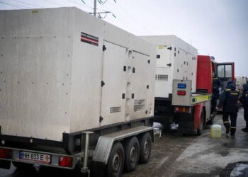 Одещина відновлює електропостачання після російських атак: 18 тисяч абонентів залишаються без світла