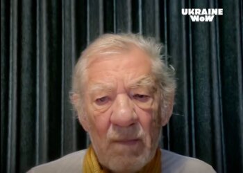 Британський актор, який зіграв Гендальфа, прочитав вірш українського військового та поета Артура Дроня