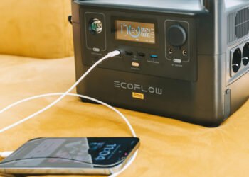 Зарядные станции за рубежом дешевле на 60%: украинский спрос опустошил склады ЕС