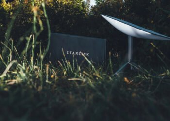 Подставные украинские “дропы” выманили у россиян 2000+ пакетов данных о Starlink: с номерами и позициями.