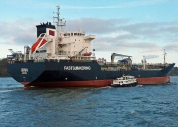 Конец серых схем Путина: теневой флот РФ оказался под угрозой захвата