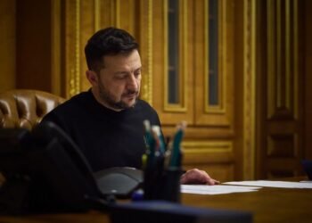 Зеленский подписал санкции против “теневого флота” РФ: под ударом и пропагандисты