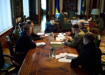 Против “запятнанных” лиц: сколько украинцев требуют полной смены власти после войны