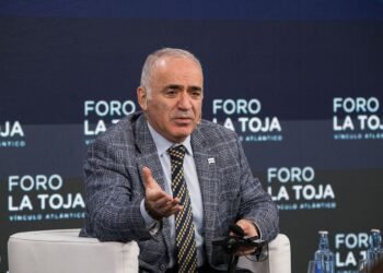 Каспаров предложил создать на Западе “русский Тайвань”