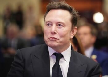 Последняя капля: как дрон над Киевом толкнул Маска к блокировке Starlink в РФ