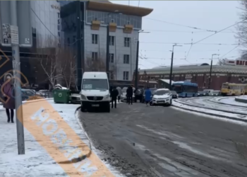 Потрійна ДТП зупинила тролейбуси у Дніпрі: деталі