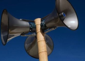 Пожежа та вибухи: що відбувається у передмісті Дніпра