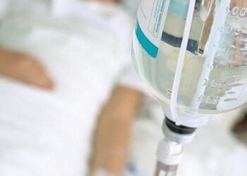 Прозора, без запаху, але небезпечна: на Дніпропетровщині дитина отруїлася водою