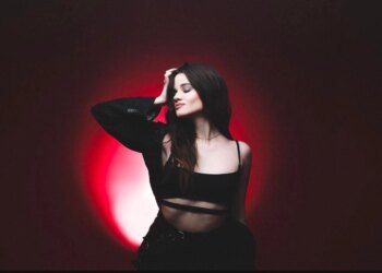 "Мене просто ламали": SOWA відверто розповіла про токсичну співпрацю у шоу-бізнесі