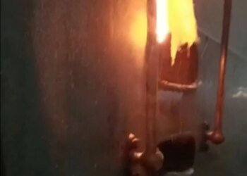 Партизани "АТЕШ" спалили магістральний електровоз у російському брянську