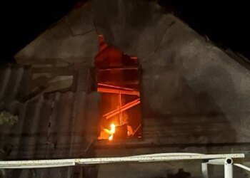 Нічний удар по Запоріжжю: пошкодженно приватний будинок, спалахнула пожежа