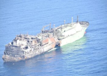 Пошкоджений російський танкер з паливом дрейфує до берегів Лівії – Reuters