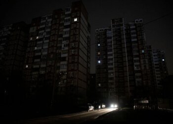 У Києві перебої зі світлом та водопостачанням через аварію на електромережі – КМДА