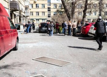 Удар БПЛА рф по центру Дніпра 26 березня – пошкоджені 7 багатоповерхівок та гімназія