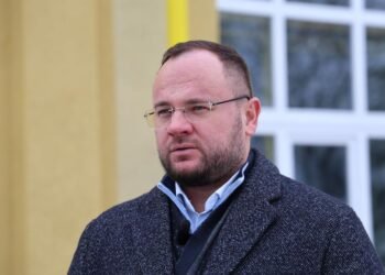 Мэра Луцка досрочно отправили в отставку