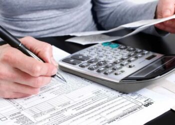 Государство добралось до “глубинного народа”: украинцы массово уходят в “тень”