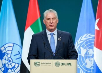 Президент Кубы впервые подтвердил переговоры с США и пожаловался на давление
