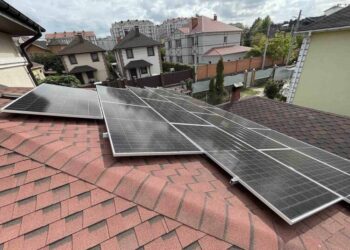 Солнечные панели не нужны: власти пытаются в очередной раз “кинуть” украинцев