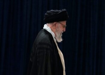 Иран официально подтвердил гибель Хаменеи: в стране объявлен 40-дневный траур