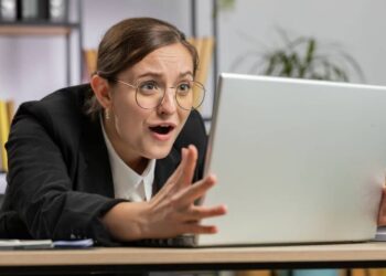 Пенсионеров запугивают “делами СБУ”: как работает новая схема мошенников