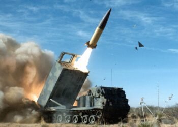 Под ударом – “Шахеды”: ракеты ATACMS и SCALP атаковали Донецкий аэропорт (видео)