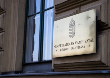 Контрабанда золота или похищение банкиров: Киев и Будапешт озвучили разные версии