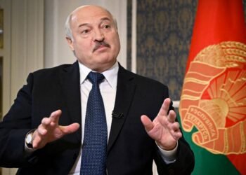 Лукашенко обменял политзаключенных на отмену санкций США