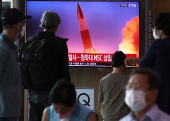 КНДР заявила об испытании двигателя для ракеты, способной достичь США