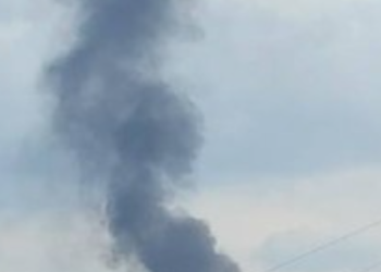 Стовп диму над Дніпром: що горить