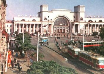 Чому Дніпро став російськомовним: історики назвали причину, яка здивує багатьох