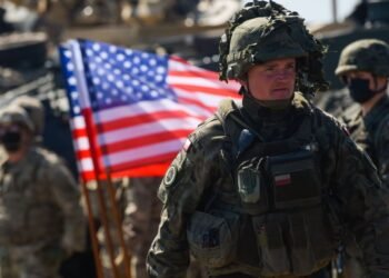 США срочно перебрасывают тысячи военных на Ближний Восток, – Reuters