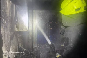 У Дніпрі на пожежі врятували жінку: подробиці