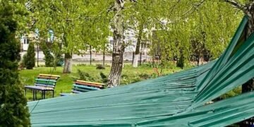 Негода не відступає: Дніпропетровщина частково у темряві