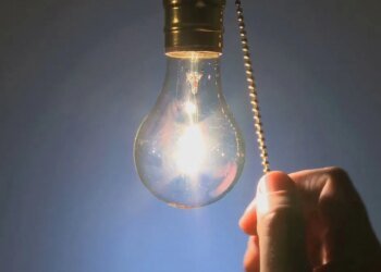 В Україні 15 квітня світло вимикати не планують