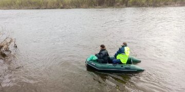 На Рівненщині до пошуків 5-річного хлопчика залучили два підводні дрони та чотири БпЛА