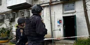 У багатоповерхівці Миколаєва вибухнула граната – є загиблий та поранена